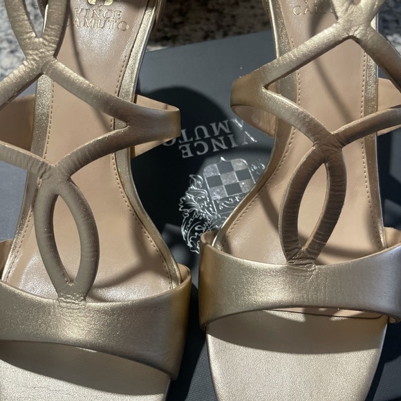 Gold Heels - Picture 8 of 8